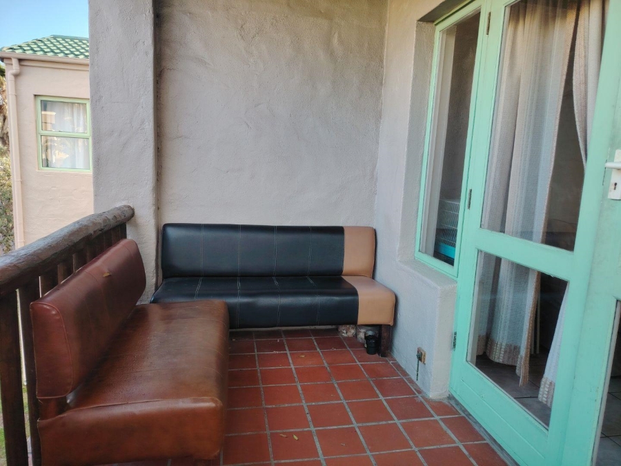 To Let 2 Bedroom Property for Rent in Greenways Golf Estate Western Cape